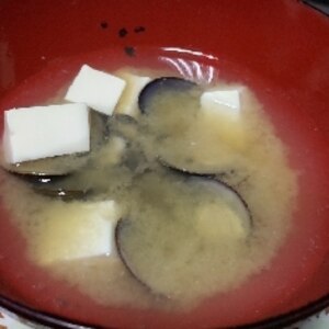 豆腐、しじみの味噌汁